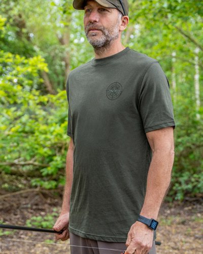T-Shirt Avid Carp Bearing Green - description 01