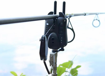 Coffret Carpsounder 4 Hangers Lumineux Dropstar DR-LX2 Bleu -Sonik Magasin 46f34784b42a66429a7d8d2a5b8f067fb9d3865e 204538AMB2