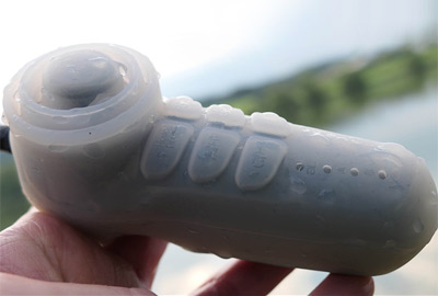 Etui Silicone BeeTackle pour Télécommande Bateau Icon Edition - description 02