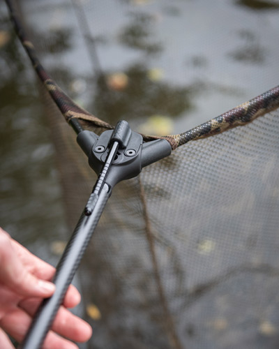 Epuisette Fox Lever-Lok Landing Net 42'' manche 2 parties - description 01