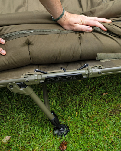 Bed Chair Fox Flatliner X MF Sleep System 8 pieds 5 saisons - description 12