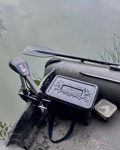 Moteur Electrique Rhino VX65 V2 + Batterie Lithium Outdoor Box 12v 100Ah + Chargeur - description 12