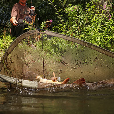 Epuisette Fox Horizon X4 46" 3 bd22e89975224cce925dc2e79004d1e47922372c_212662_amb2.jpg